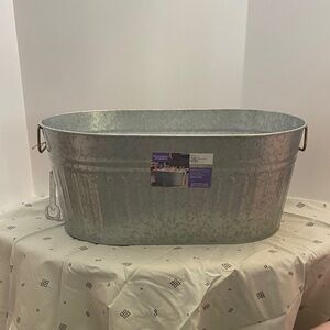 Mainstays Galvanized Silver Oval Tub with Side Handles